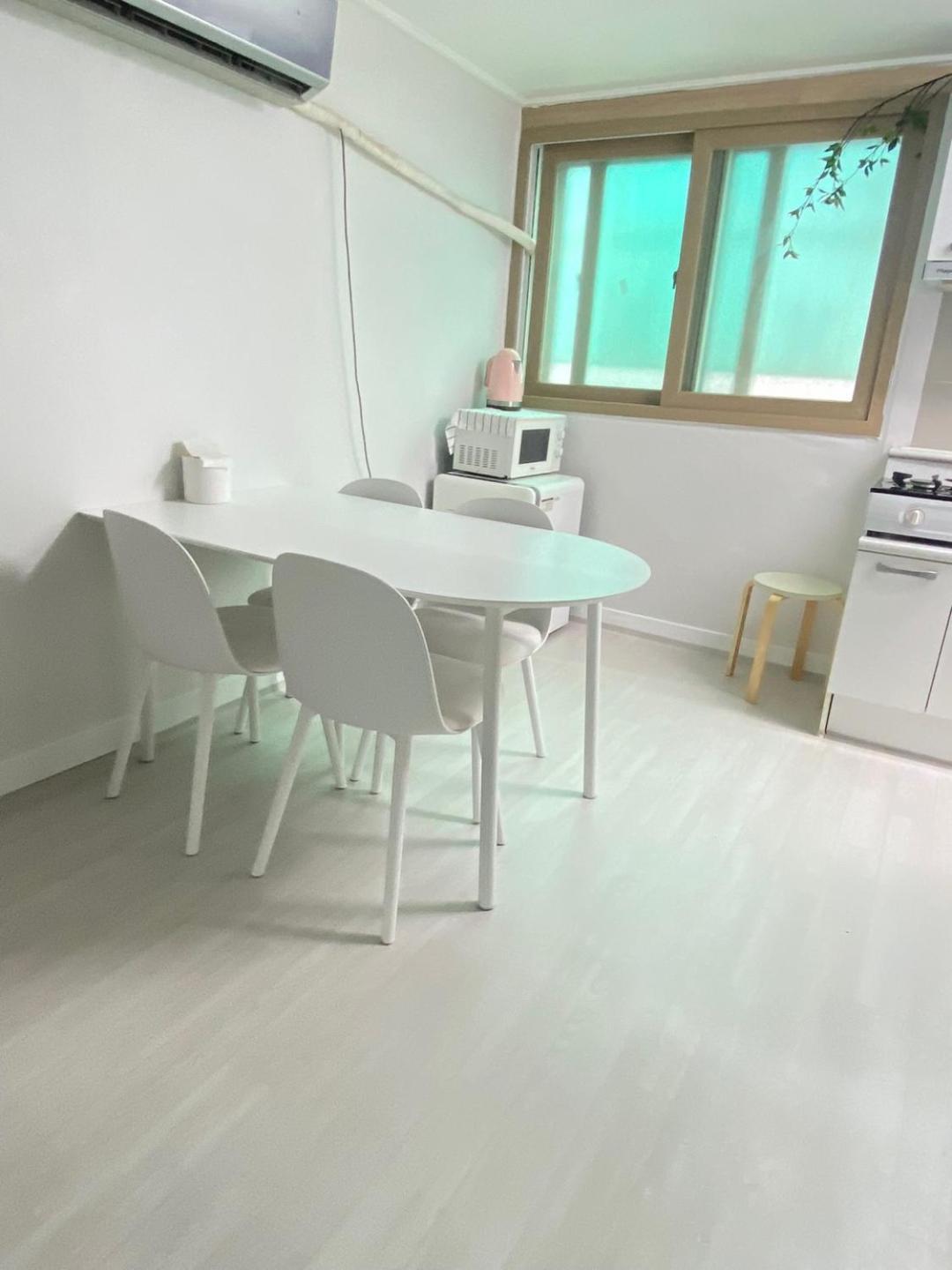 P1 Hongdea 3 Bedrooms Unit Seoul